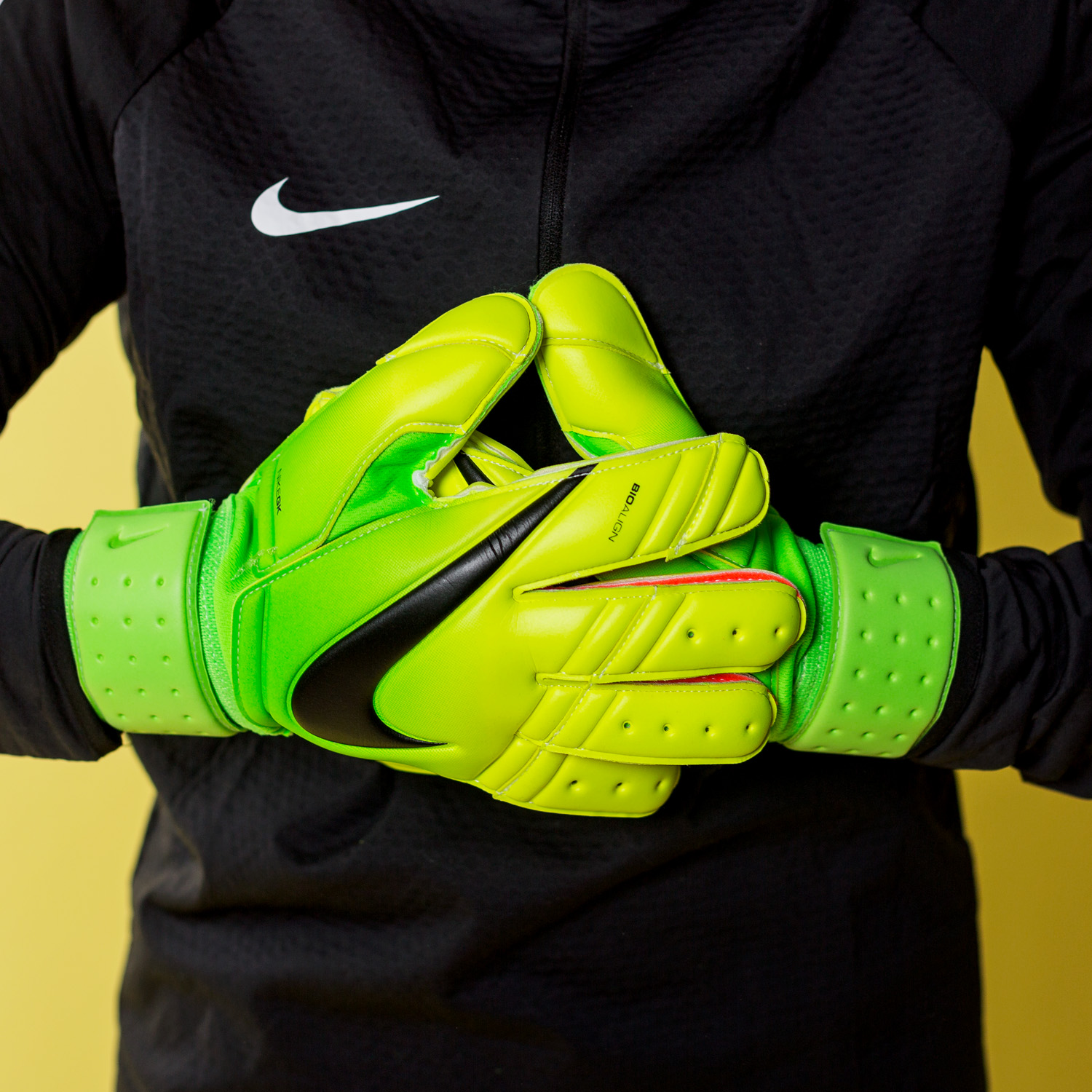 nike goalkeeper gloves with finger protection