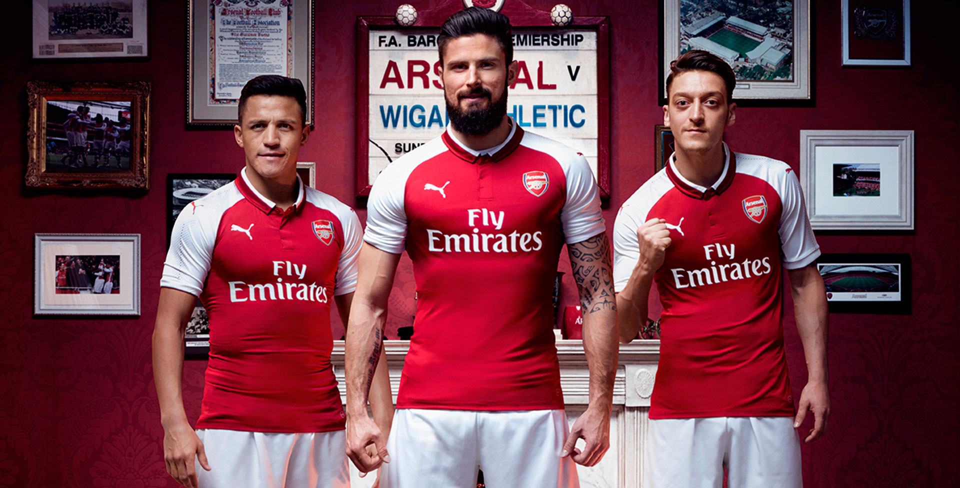 PUMA reveals new Arsenal shirt |