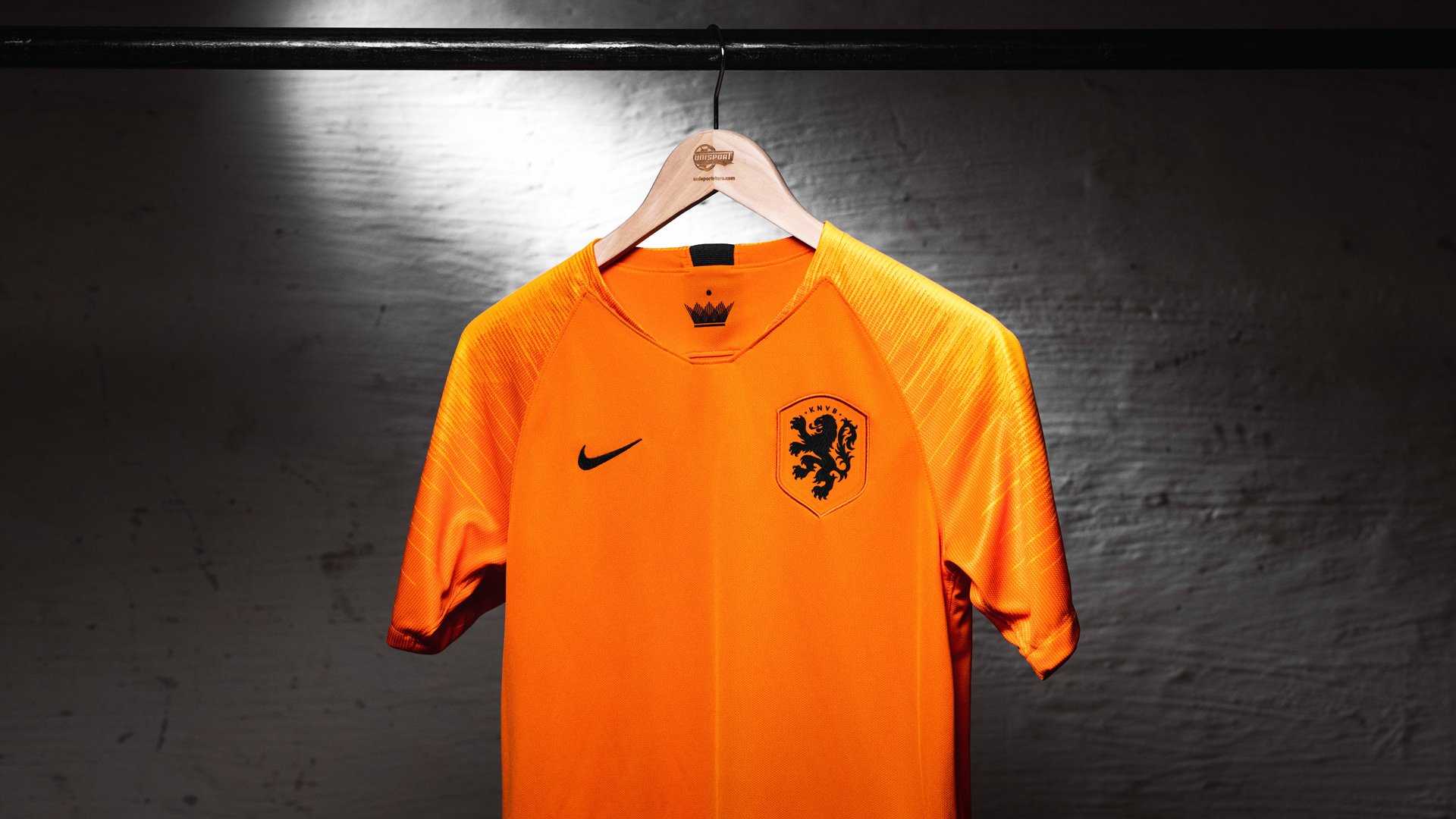 Overjas kwartaal Keizer Het nieuwe Nederlands Elftal shirt is bekend! 