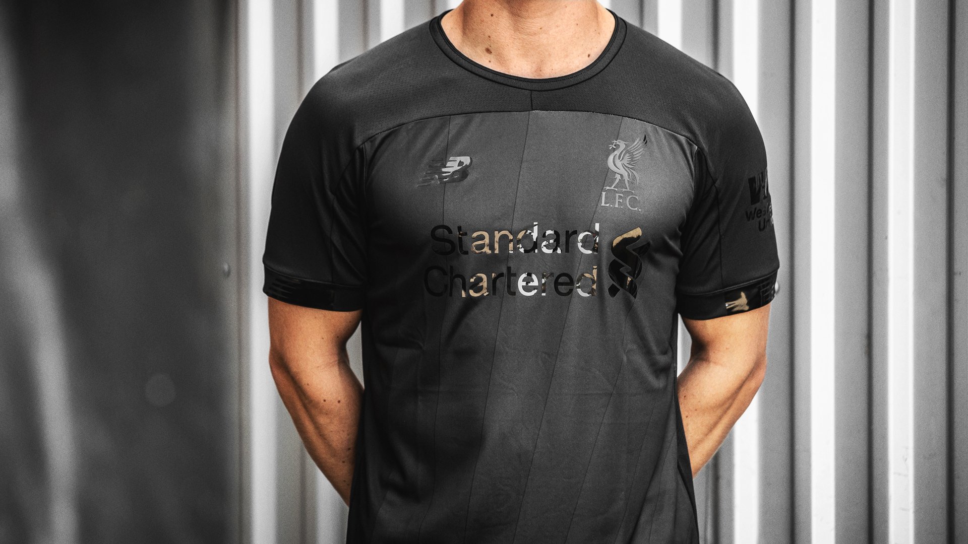 liverpool black and gold kit