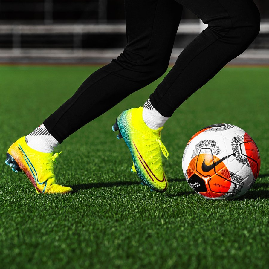 dream league soccer boots cr7