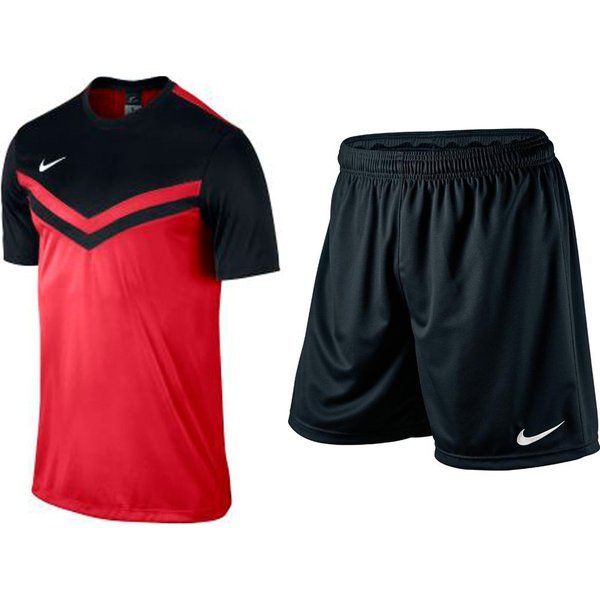 Nike Victory II Kit University Red/Black | www.unisportstore.com