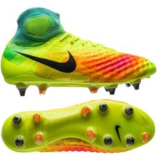 Buy Nike Magista football boots at Unisport