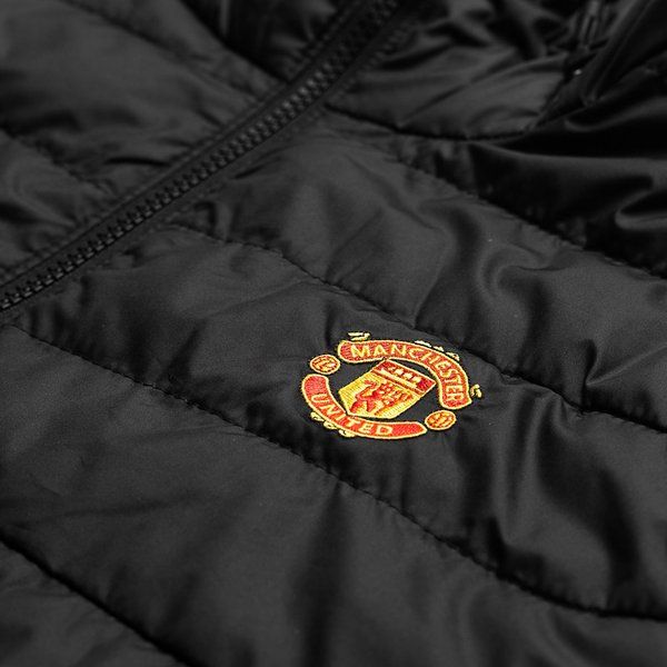 Manchester United x Columbia Jacket Powder Lite - Black Manchester United x Columbia Jacket Powder Lite - Black