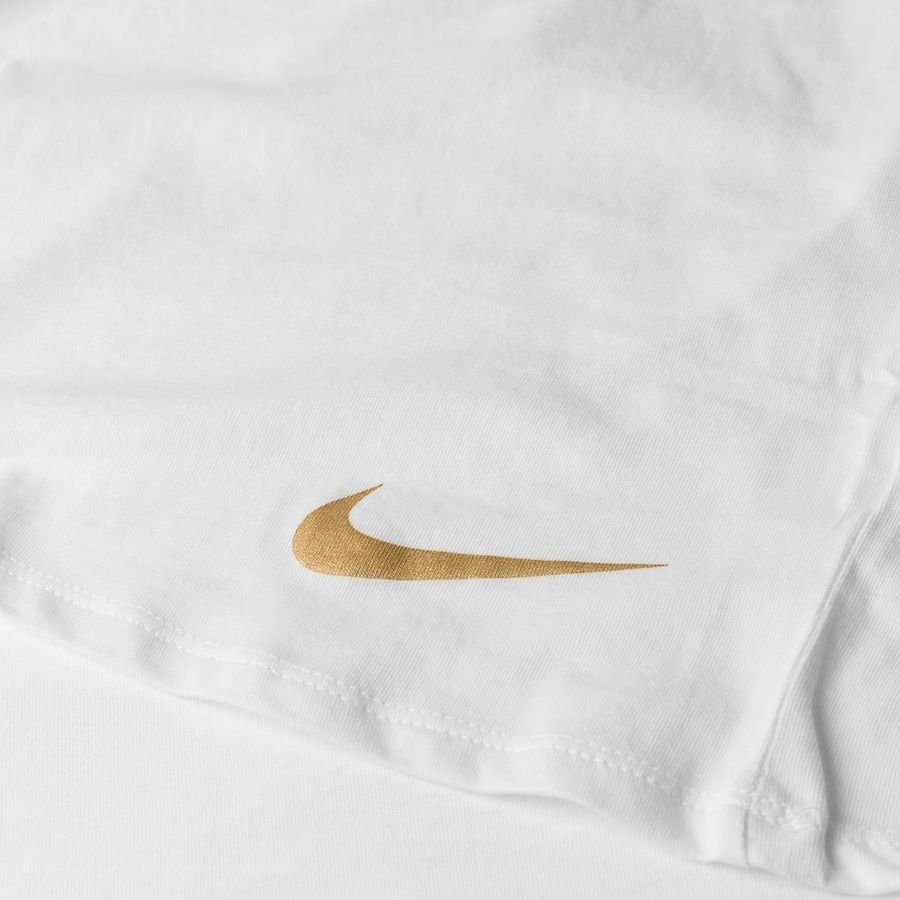 Nike T-Shirt Logo 10R - White/Metallic Gold | www.unisportstore.com