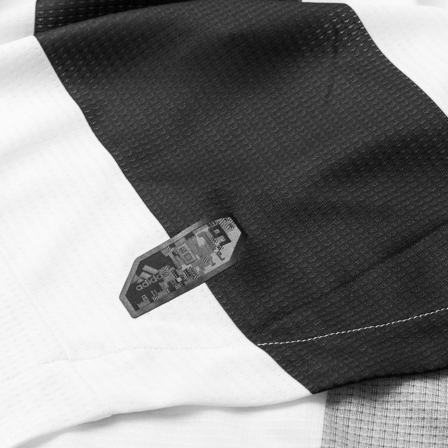 Juventus Home Shirt 2018/19 Authentic