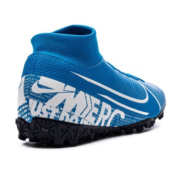 Nike Mercurial Superfly VI Academy SG Pro Mens Boots.