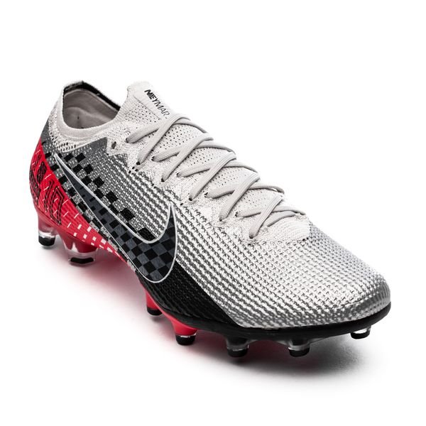Nike Kid 's Neymar Vapor 12 Academy TF Soccer Shoes .