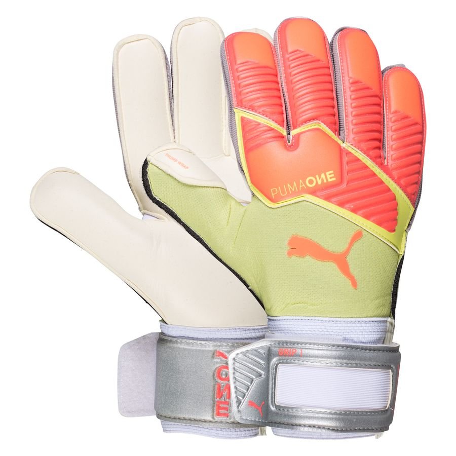 puma new goalkeeper gloves