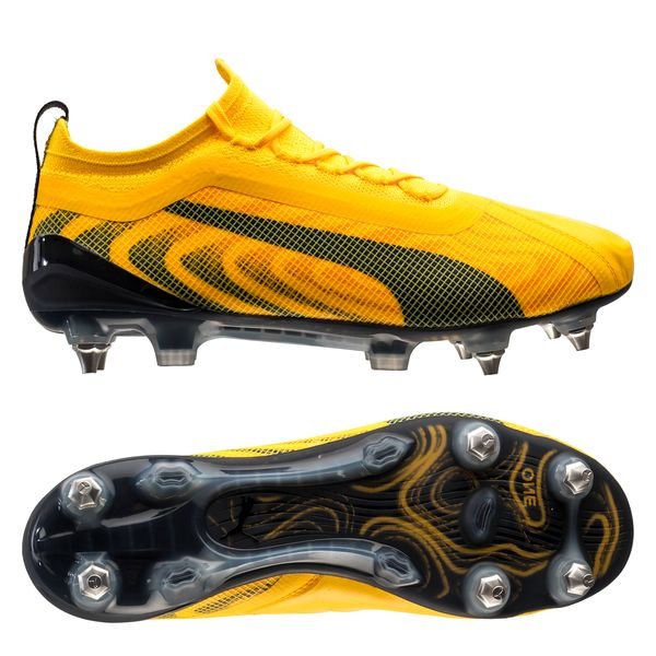 yellow puma football boots