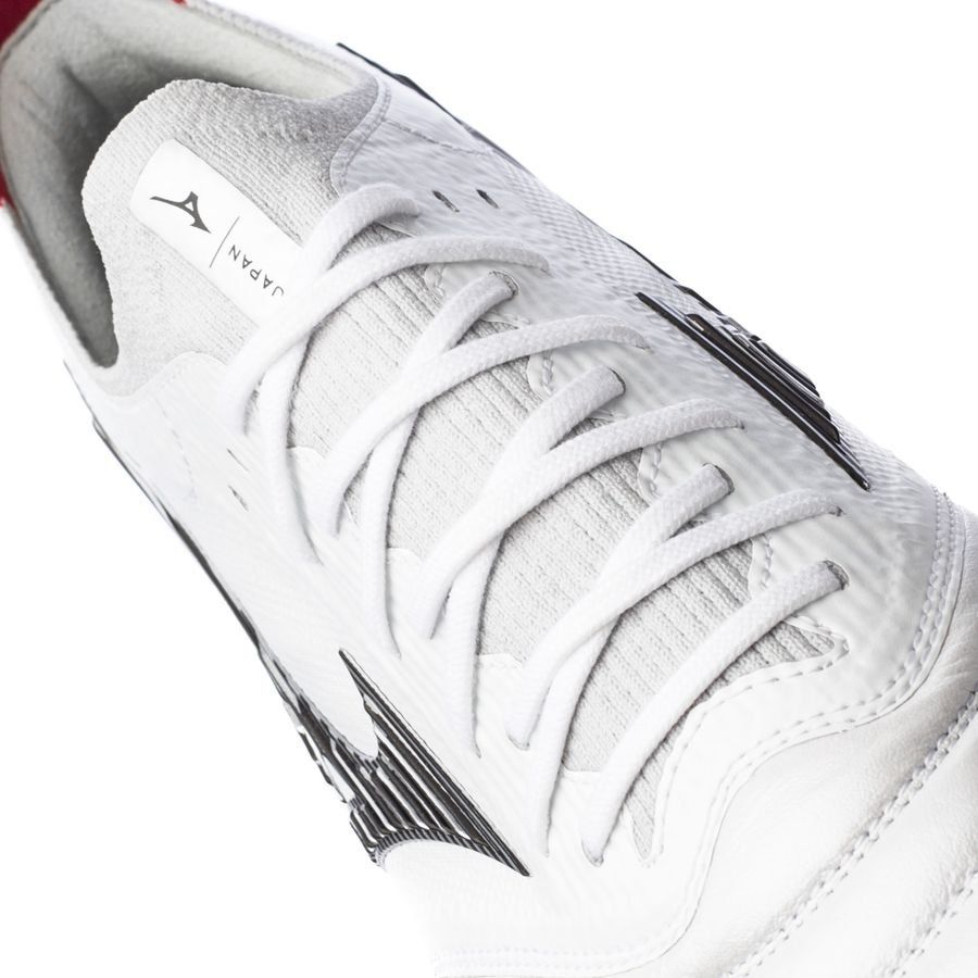 Mizuno Morelia Neo III Made in Japan FG Runbird DNA - White