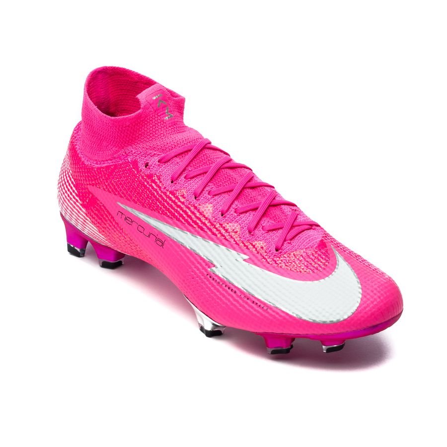 mbappe pink cleats