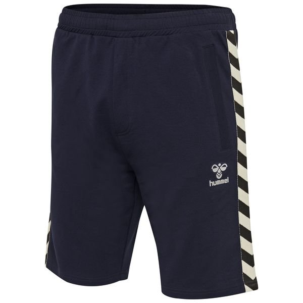 Mid-length shorts | www.unisportstore.com