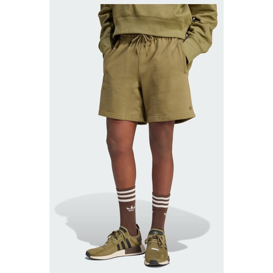 Adidas Original Premium Essentials shorts