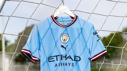 Manchester City Home shirt 22/23 | Paying tribu...